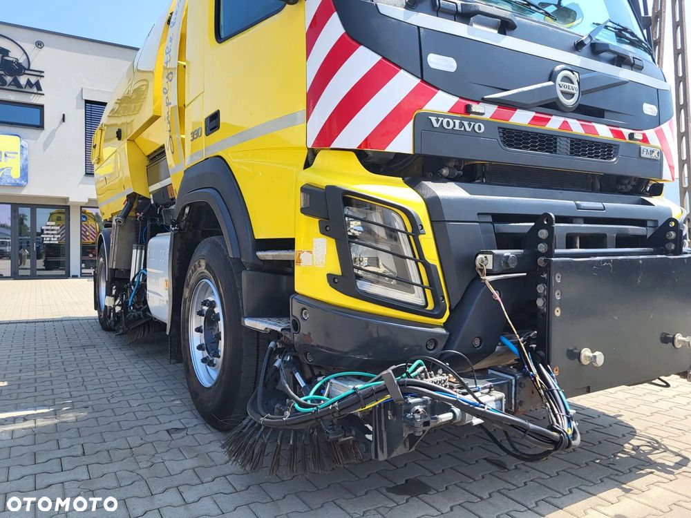 Volvo FMX 330 - 8
