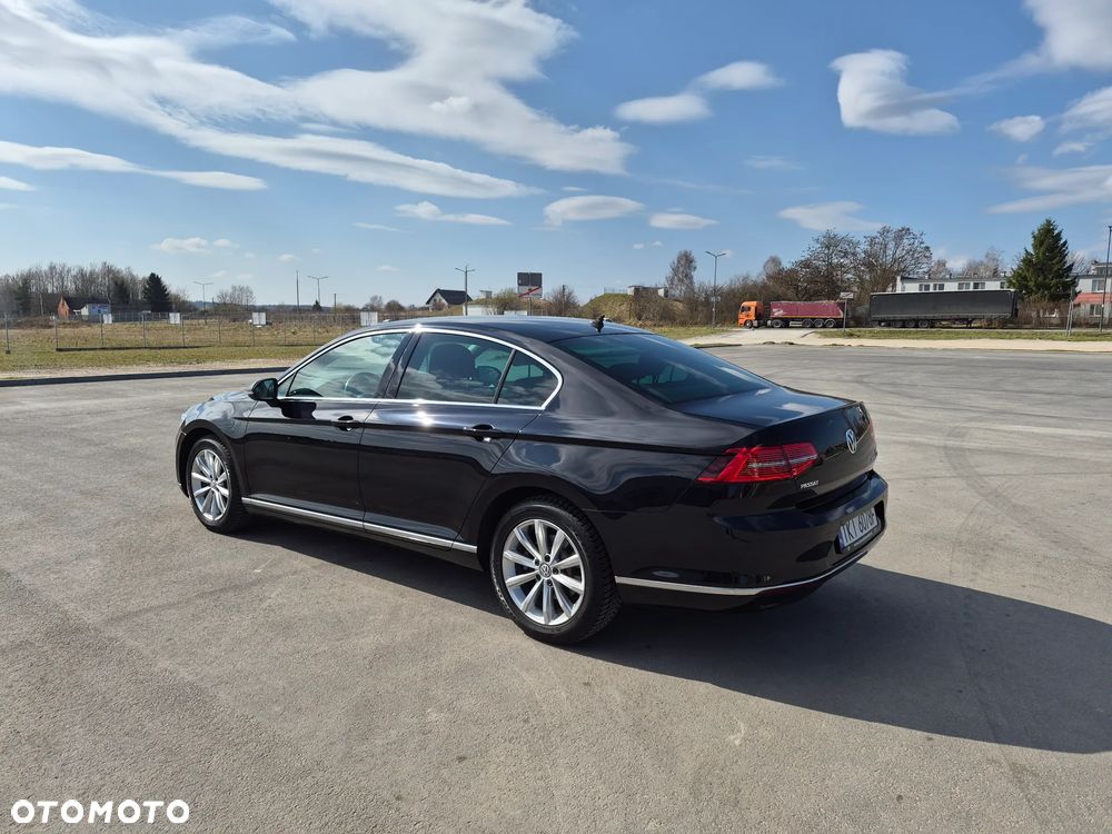 Volkswagen Passat 2.0 TDI (BlueMotion Technology) DSG Highline - 8