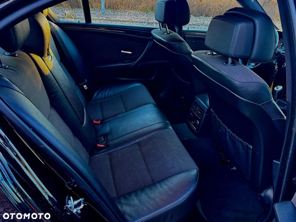 BMW Seria 5 ver-520i-edition-exclusive - 8