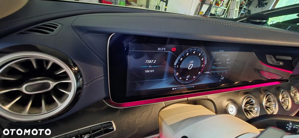 Mercedes-Benz Klasa E 400 4-Matic 9G-TRONIC - 10