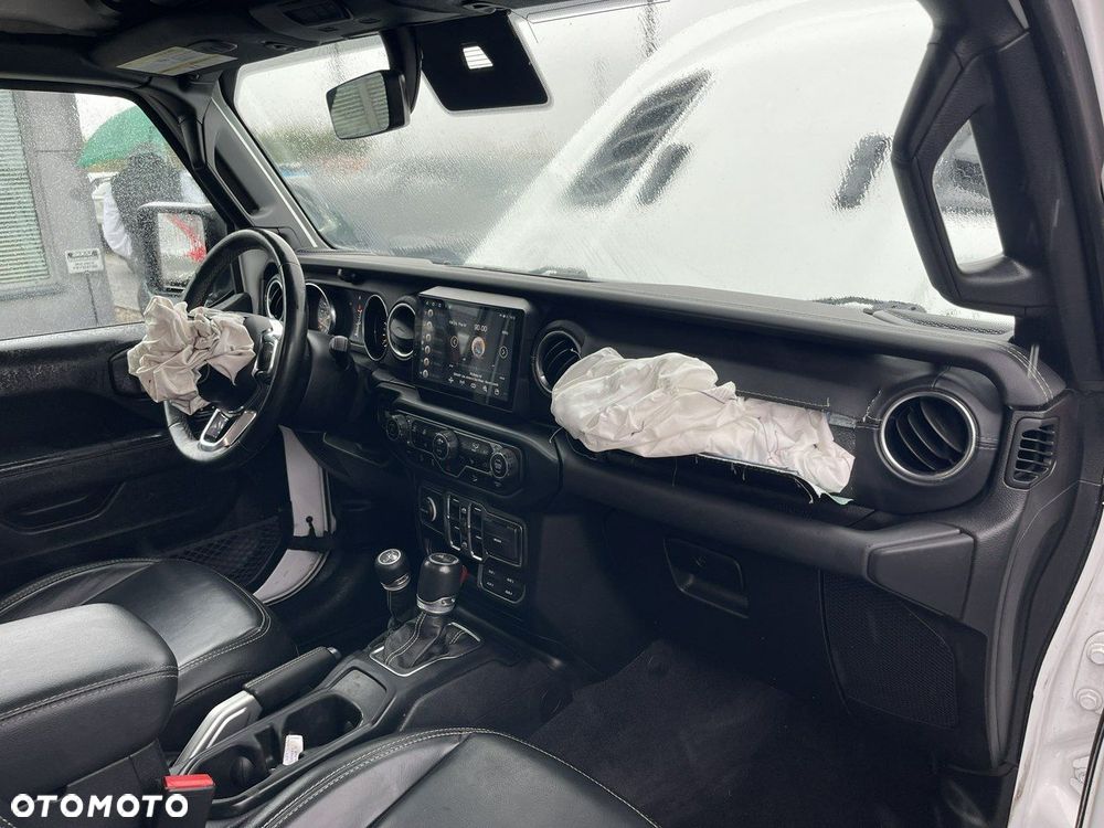 Jeep Wrangler - 13