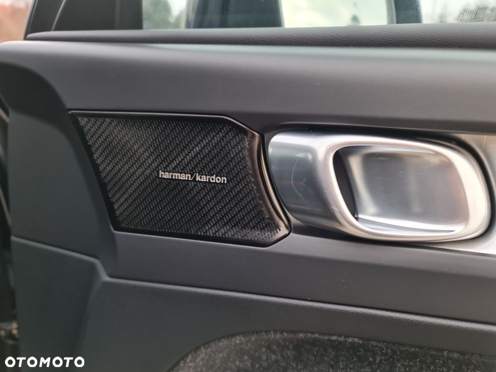 Volvo XC 40 D3 AWD Geartronic Momentum Pro - 14