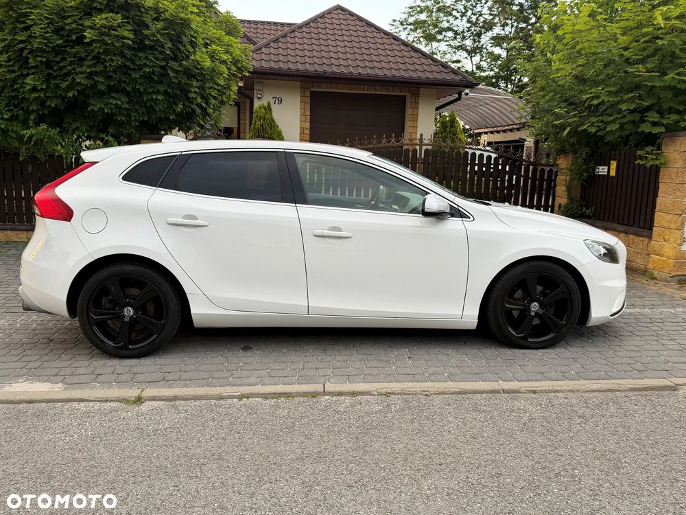 Volvo V40 D2 R Design - 19
