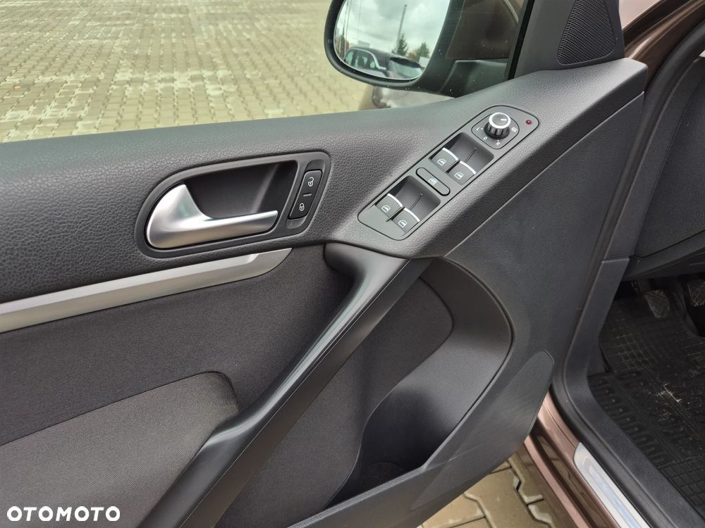 Volkswagen Tiguan 2.0 TDI 4Mot Sport&Style - 10