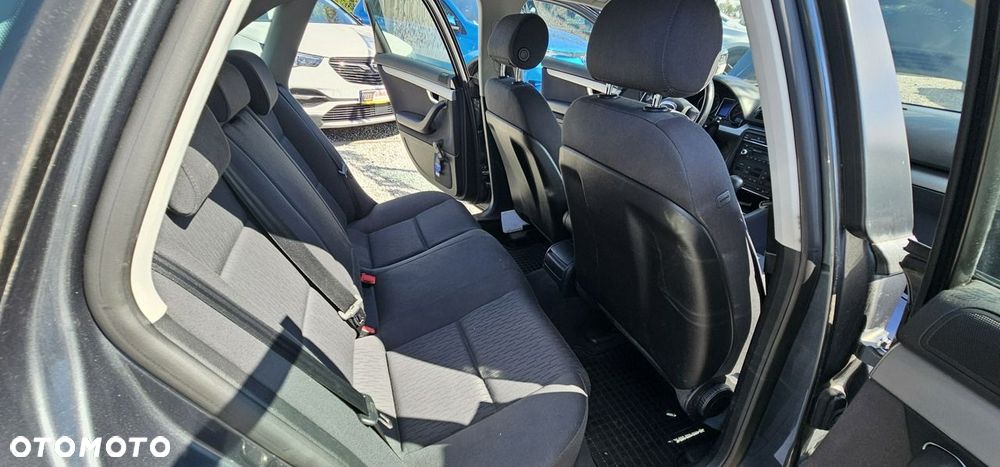 Audi A4 Limousine - 20