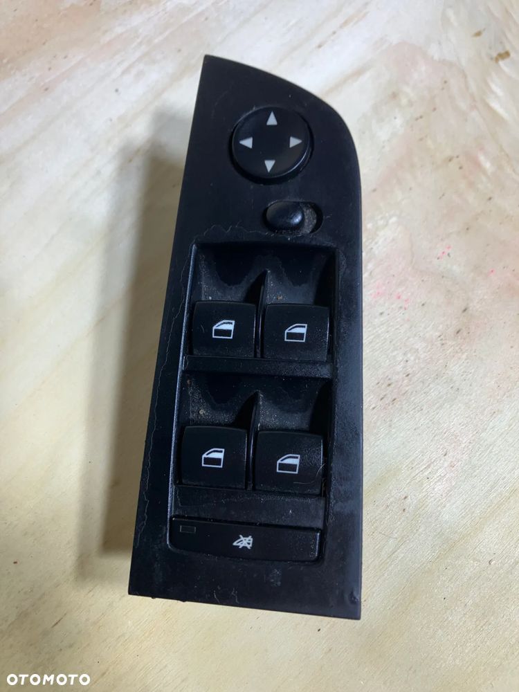 PRZEŁĄCZNIKI SZYB BMW E90 E91 GUZIKI STEROWANIA SZYBAMI PRZYCISKI 6948623