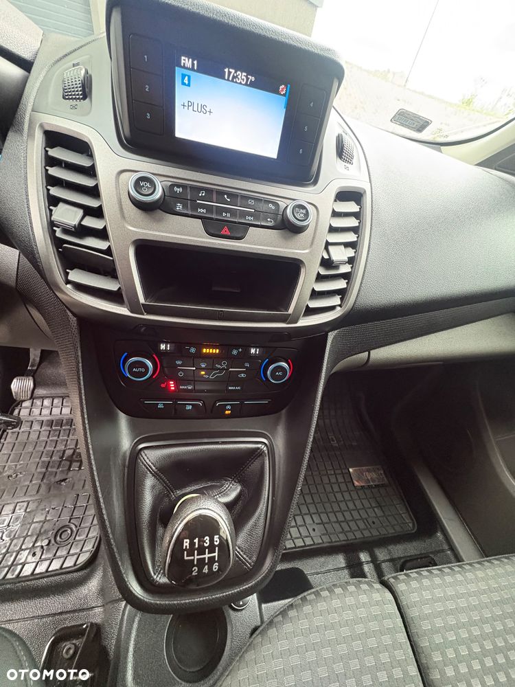 Ford Transit Connect - 9