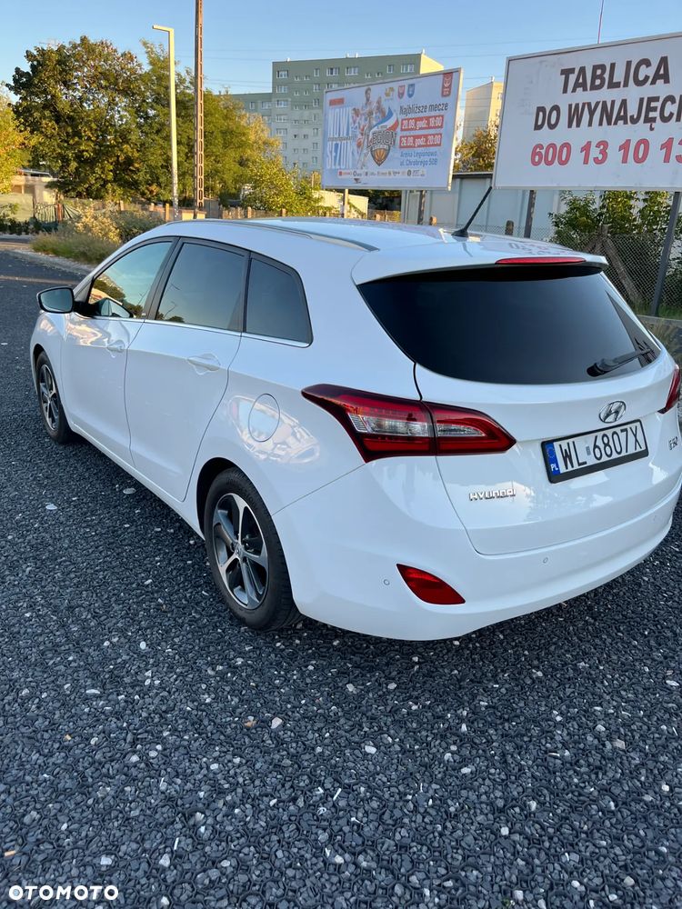 Hyundai i30 blue Kombi 1.6 GDi DCT Passion - 5