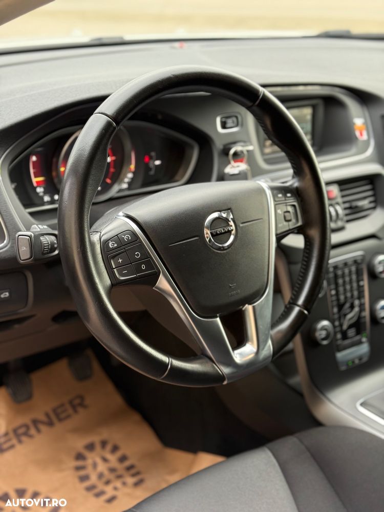 Volvo V40 D2 Linje You! - 16