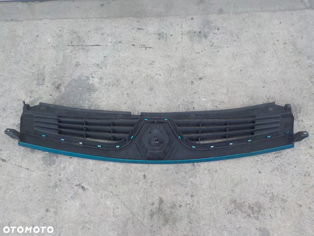 RENAULT MASTER II LIFT ATRAPA GRILL - 3