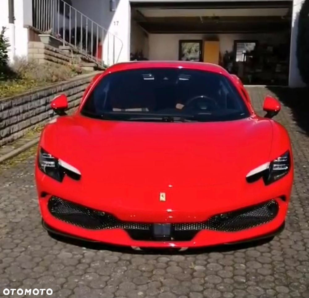 Ferrari 296 GTS - 2