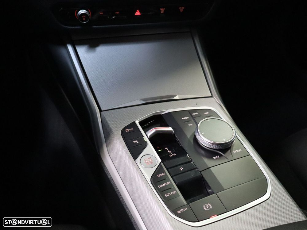 BMW 320 d Auto - 20