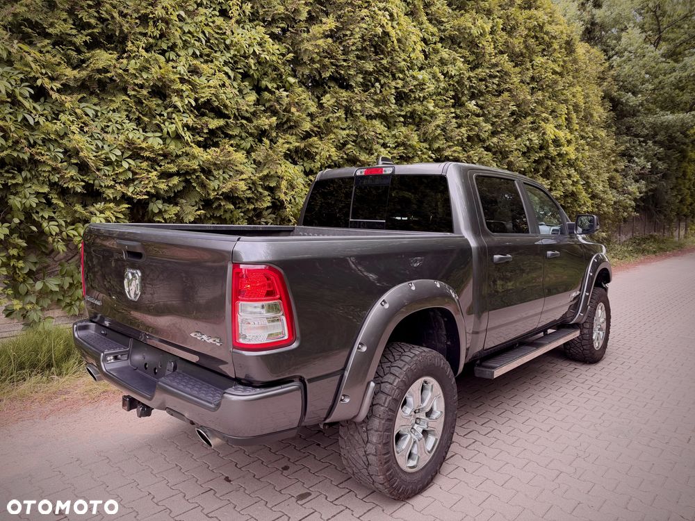 RAM 1500 Crew Cab Shortbed Bighorn - 18