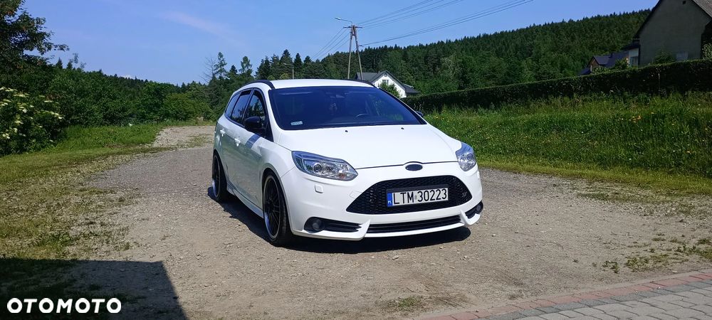 Ford Focus ST - 16