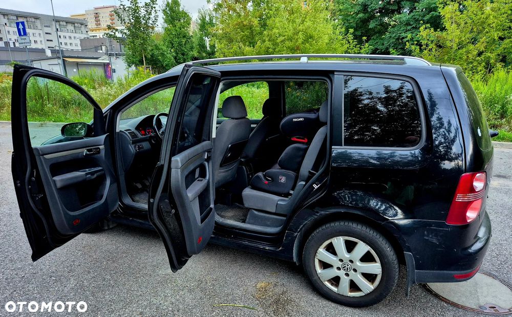 Volkswagen Touran 2.0 TDI Trendline - 11