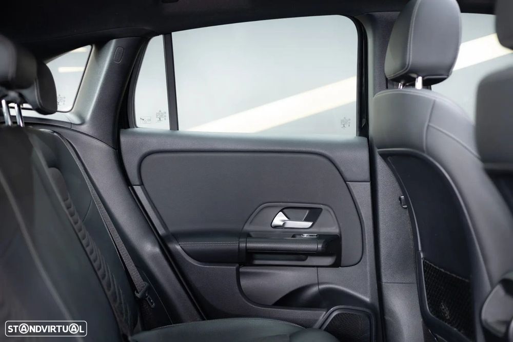 Mercedes-Benz GLA 180 d Business Solutions - 14