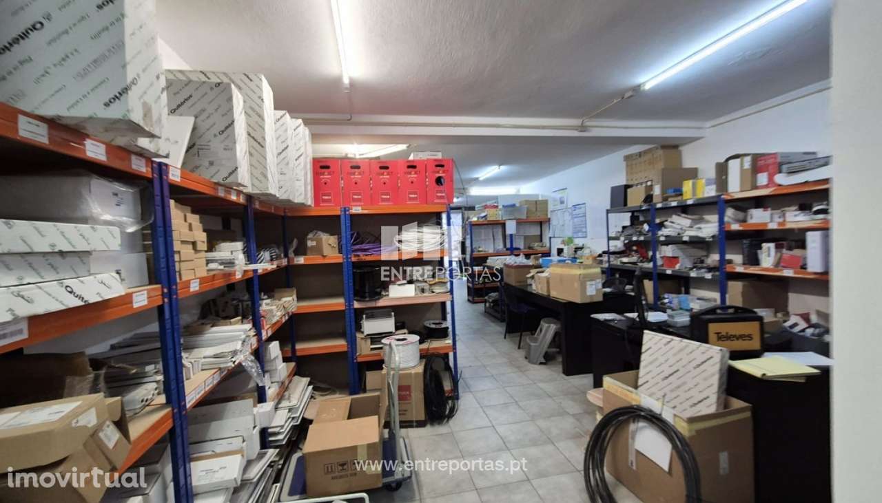 Armazém à Venda na Meadela / Portuzelo, Viana do Castelo. - Grande imagem: 3/31