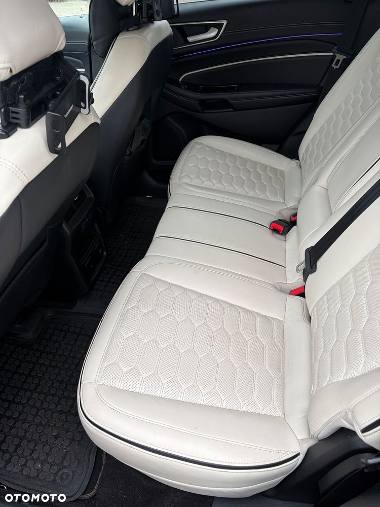 Ford Edge - 10
