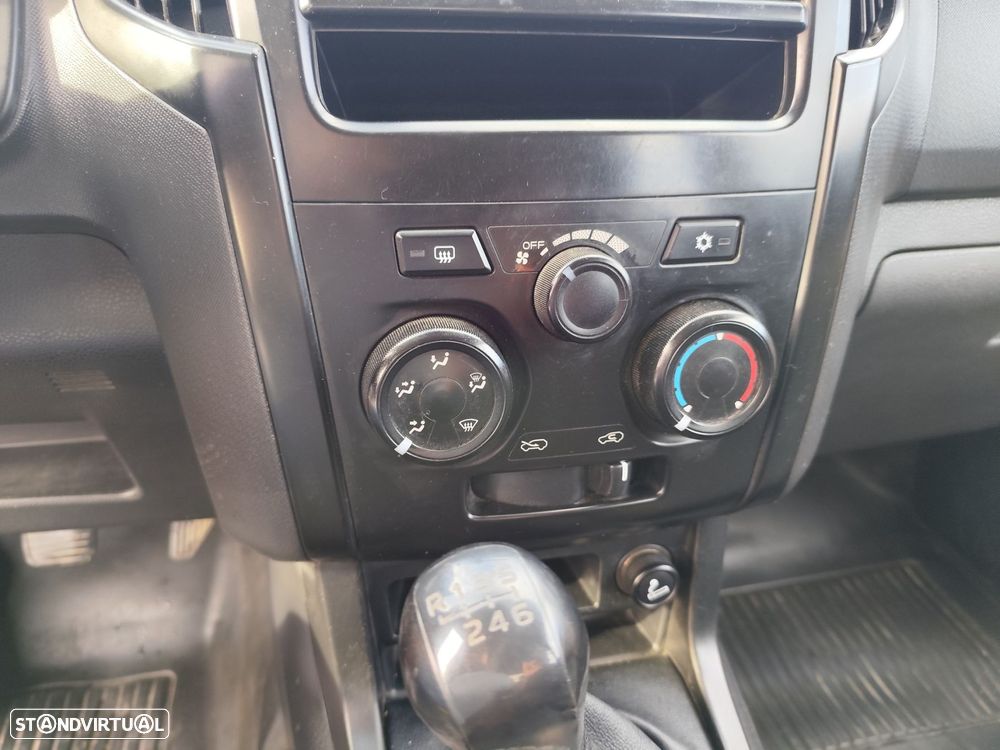 Isuzu D-Max 2.5 DTi CD 2WD L - 13