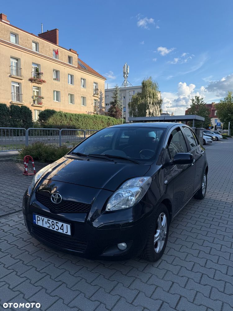 Toyota Yaris - 1