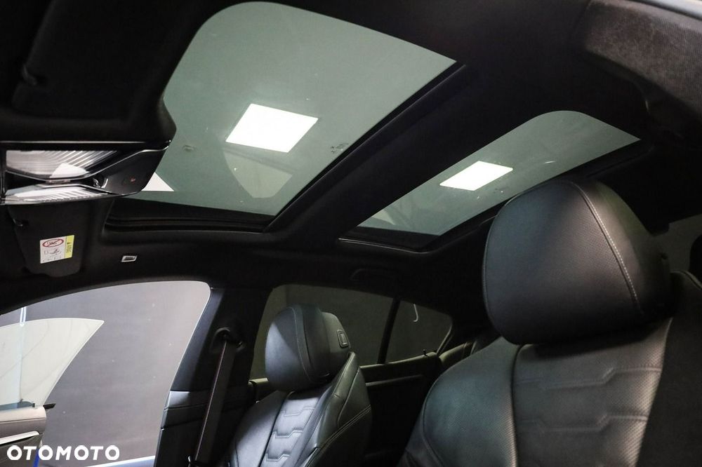 BMW Seria 8 - 33
