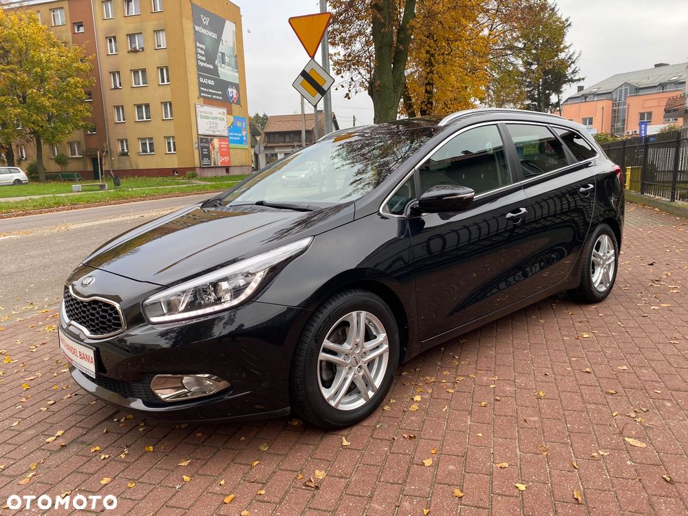 Kia Ceed 1.6 GDI Dream Team Edition - 31