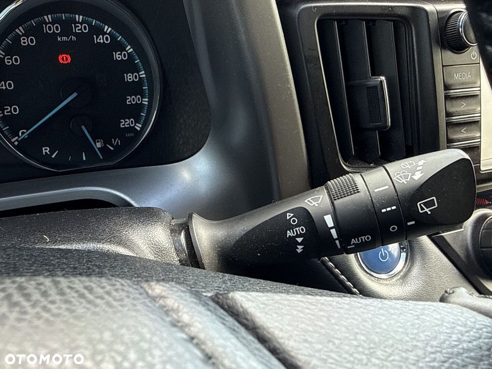 Toyota RAV4 Hybrid Premium 4x2 - 17