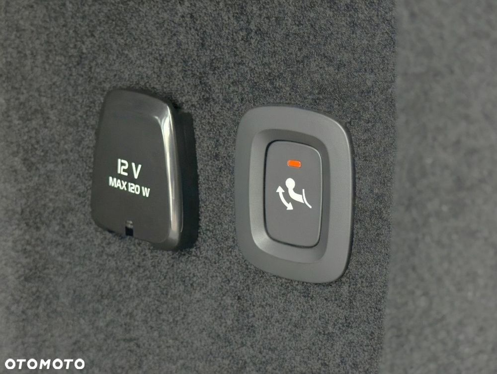 Volvo V60 Cross Country - 35