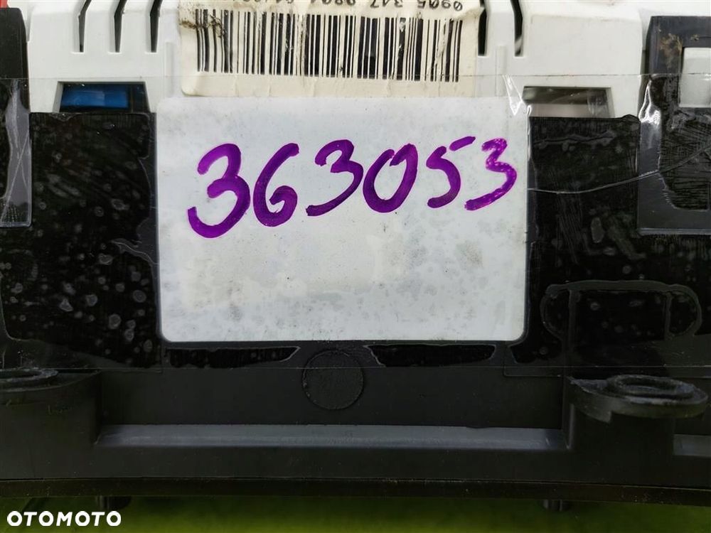 Licznik Audi A4 B5 1,6 8V B 1995-2001 R 8D0920901D 09053412021 - 9