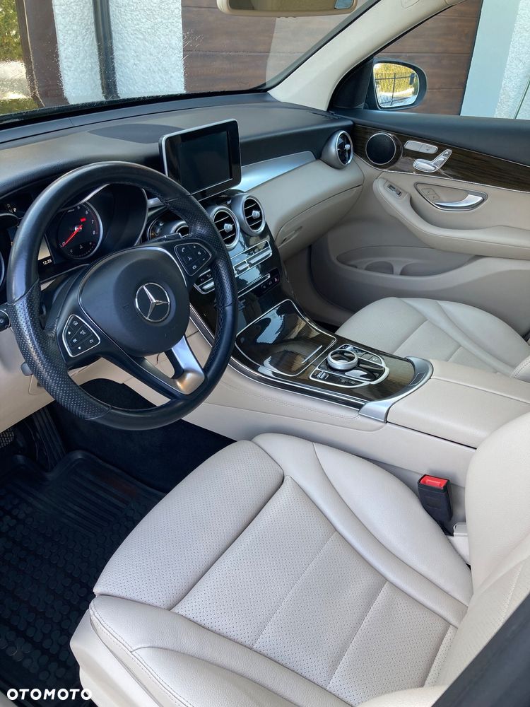 Mercedes-Benz GLC - 7