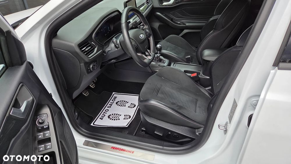 Ford Focus - 8