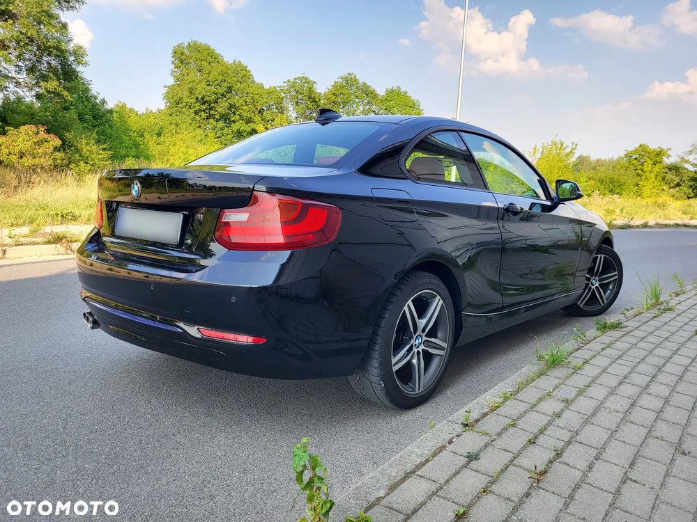 BMW Seria 2 220d - 4