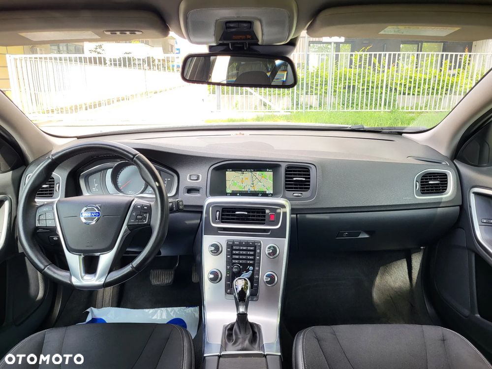 Volvo V60 T5 Geartronic Momentum - 11