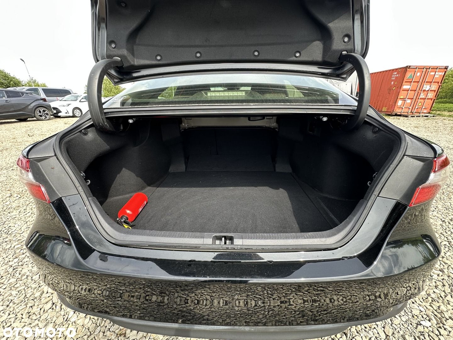 Toyota Camry - 19