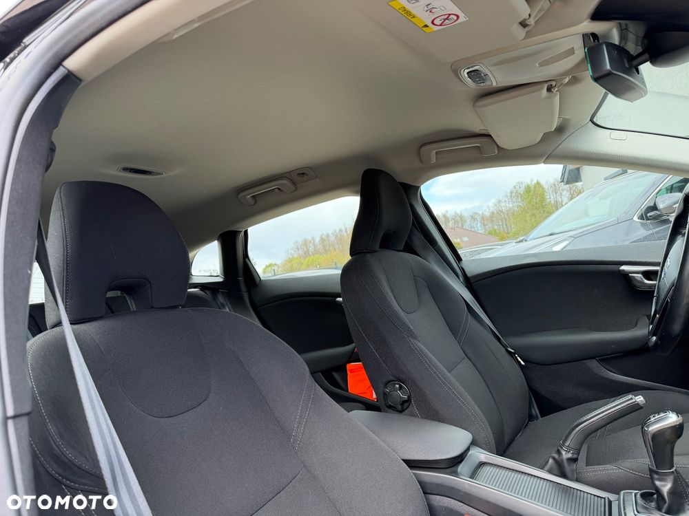 Volvo V40 D4 Kinetic - 17