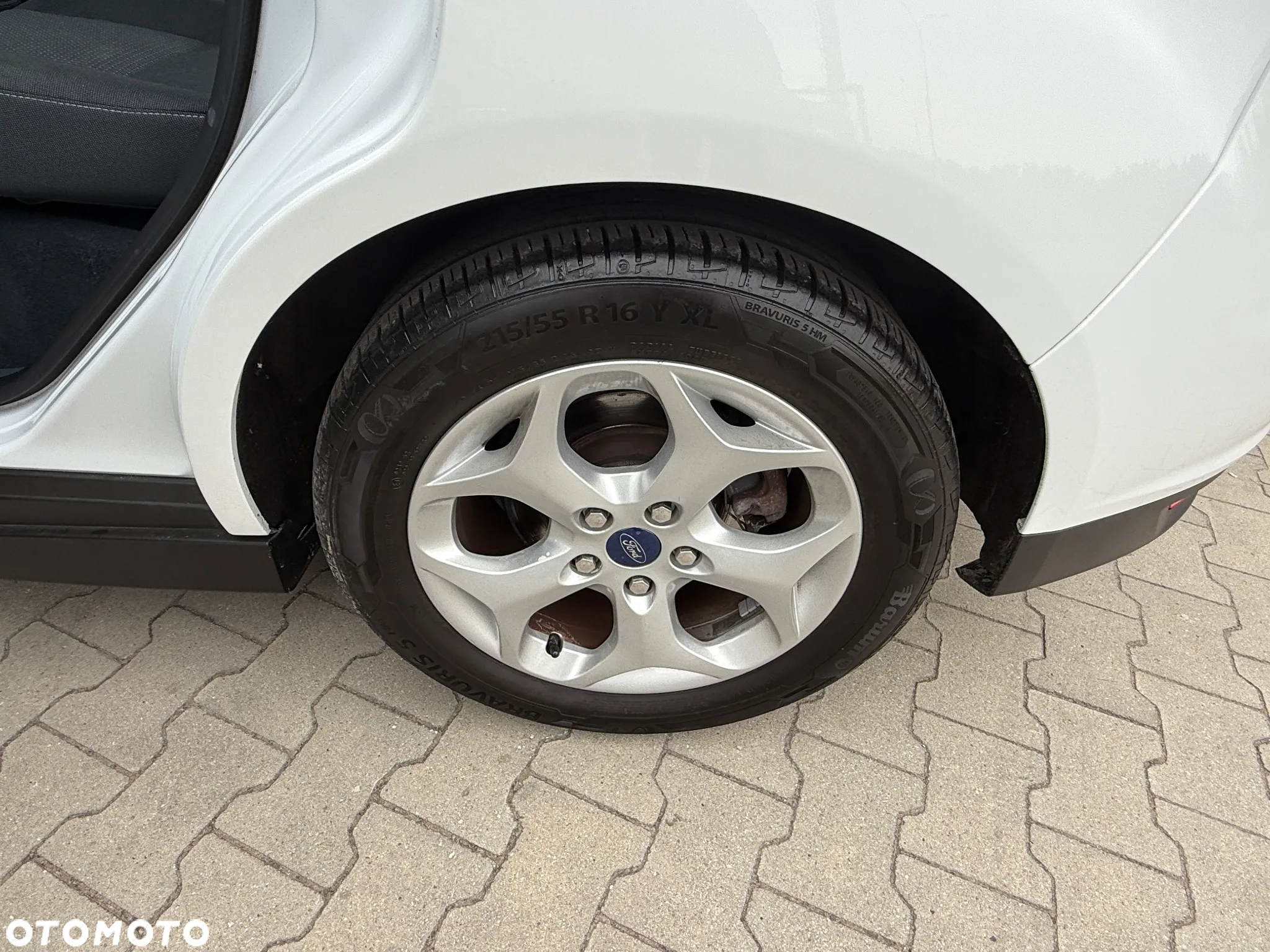 Ford C-MAX 1.6 Ti-VCT Champions Edition - 34
