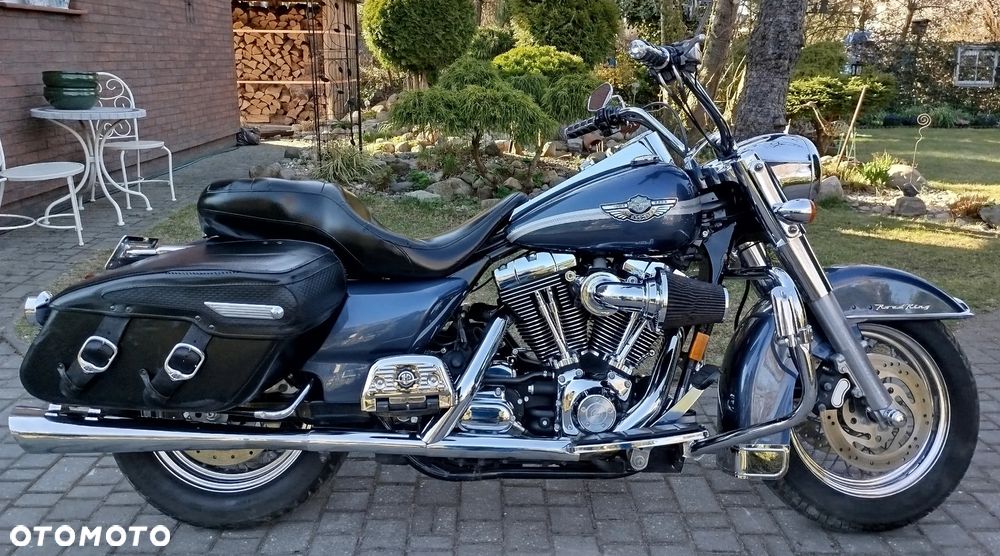 Harley-Davidson Touring Road King - 2