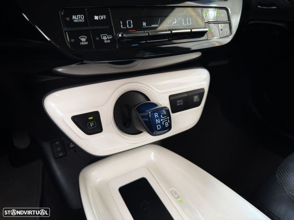 Toyota Prius 1.8 Luxury Touch&Go - 17