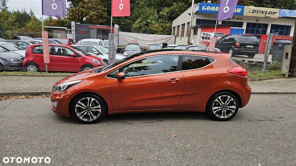 Kia Ceed - 8