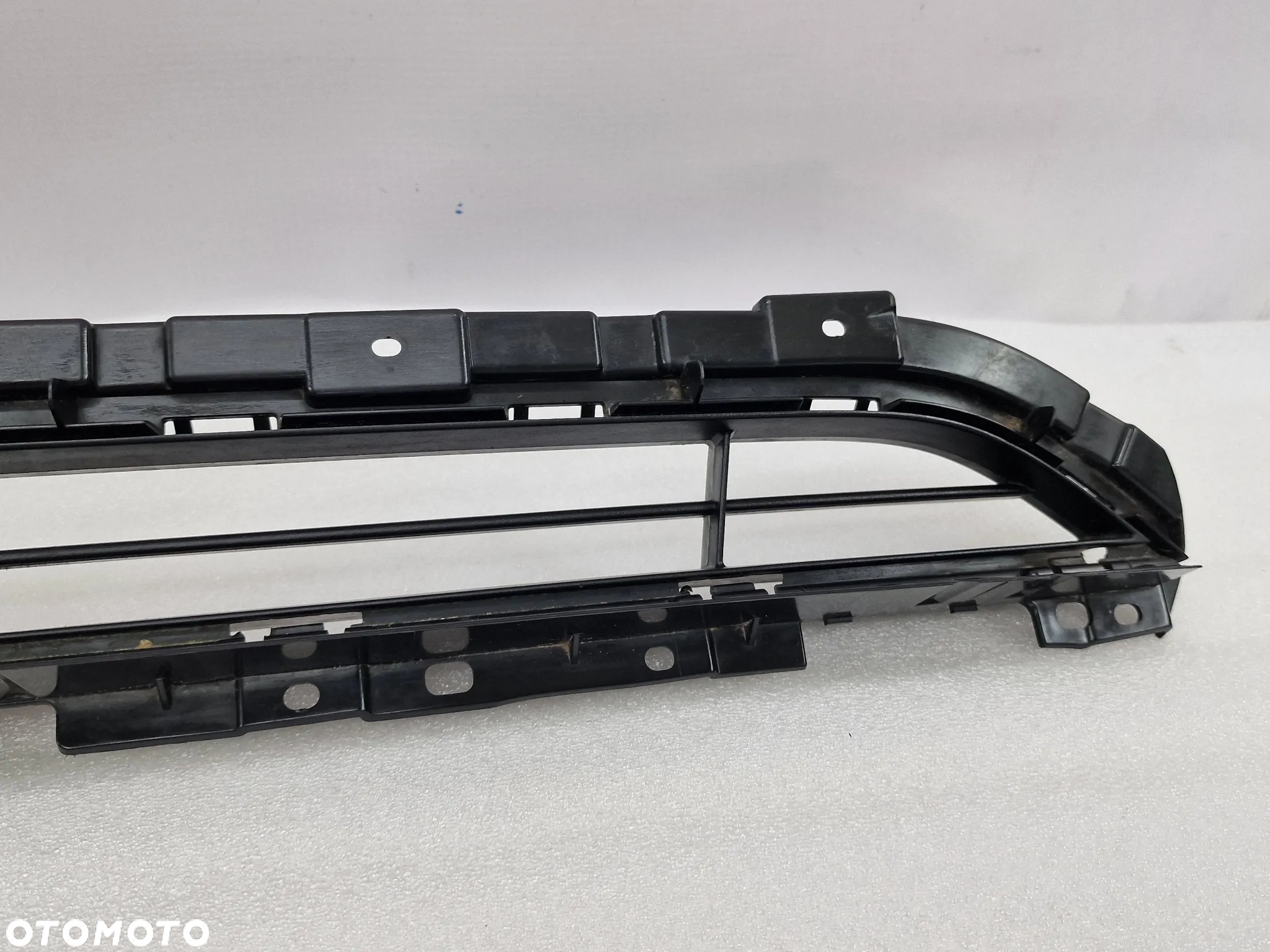 AUDI Q3 LIFT 8U0 S-LINE 14- DOLNA KRATKA ŚRODKOWA ZDERZAKA PRZEDNIEGO PRZÓD , NR 8U0807683C , NR AUKCJI KR30 - 5