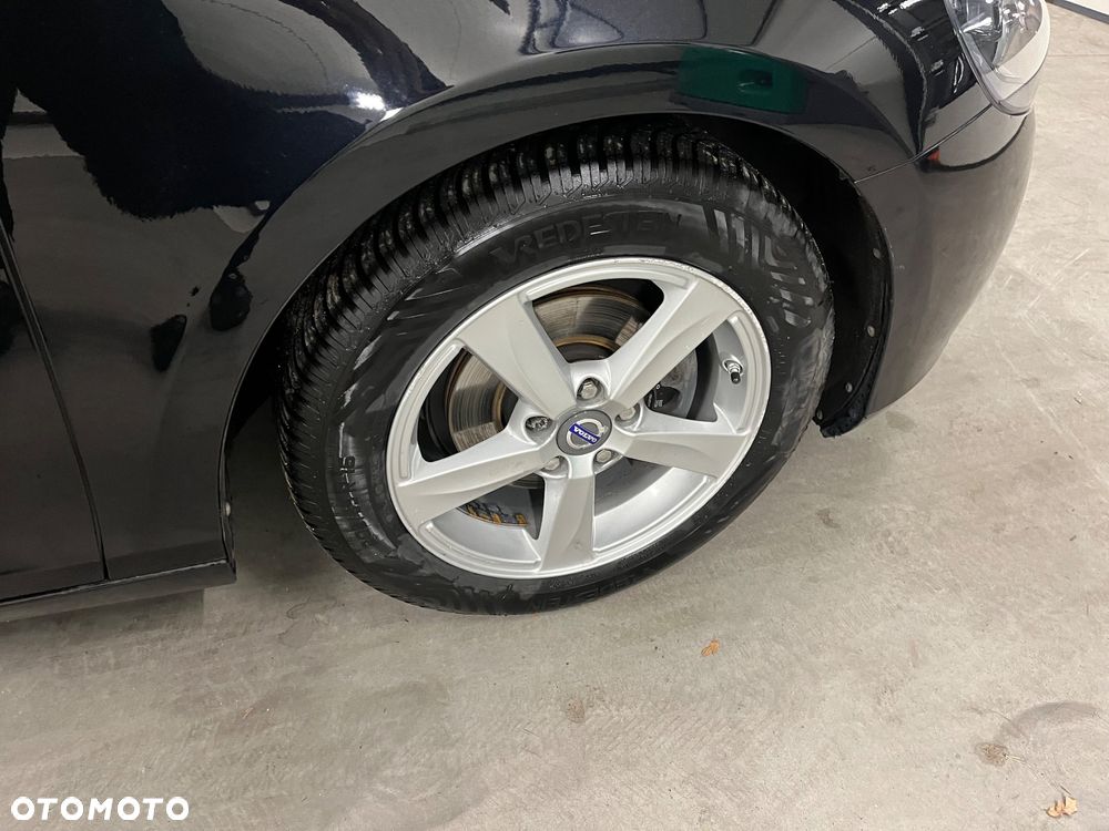 Volvo V40 D2 Momentum - 19