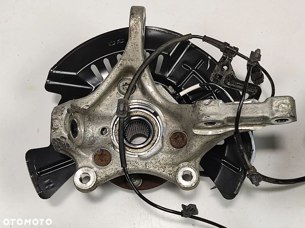 HYUNDAI KONA EV 39 kWh 19-20r Zwrotnica Piasta Przód Prawy Lewy - 4