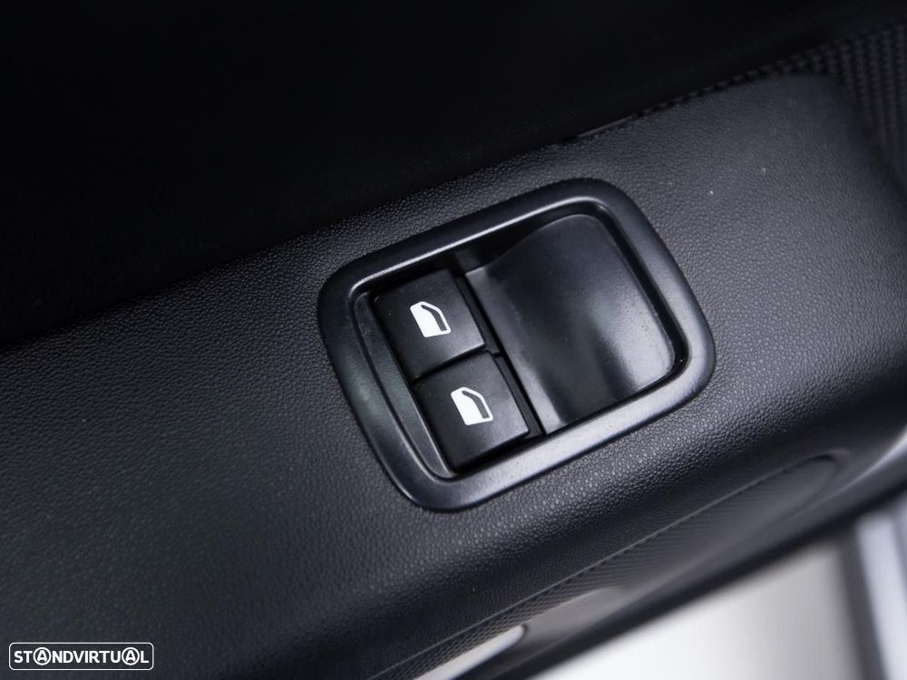 Citroën C3 1.5 BlueHDi Feel Pack — fotografia 12