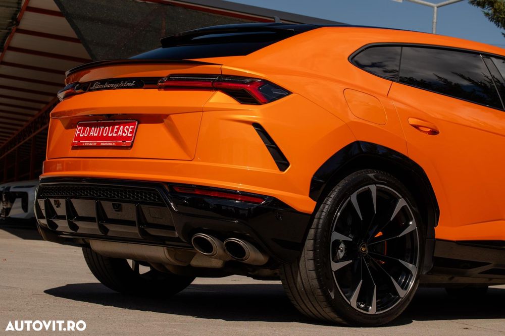 Lamborghini URUS - 11