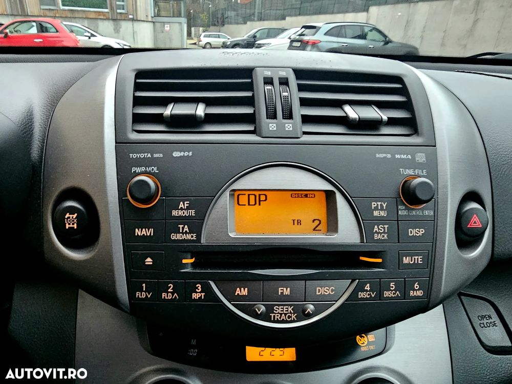 Toyota RAV4 2.0 4x4 - 25