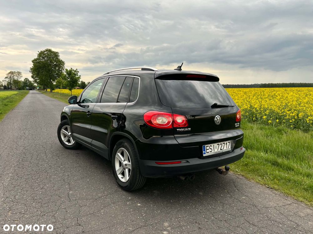 Volkswagen Tiguan - 10
