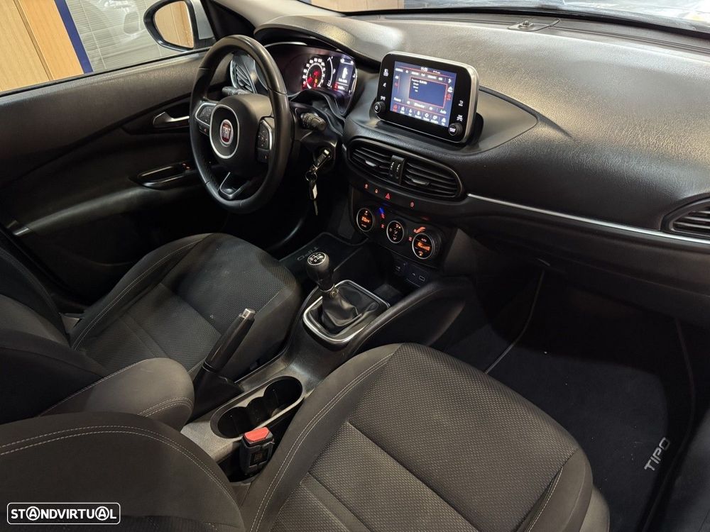 Fiat Tipo Station Wagon 1.3 M-Jet Lounge - 19