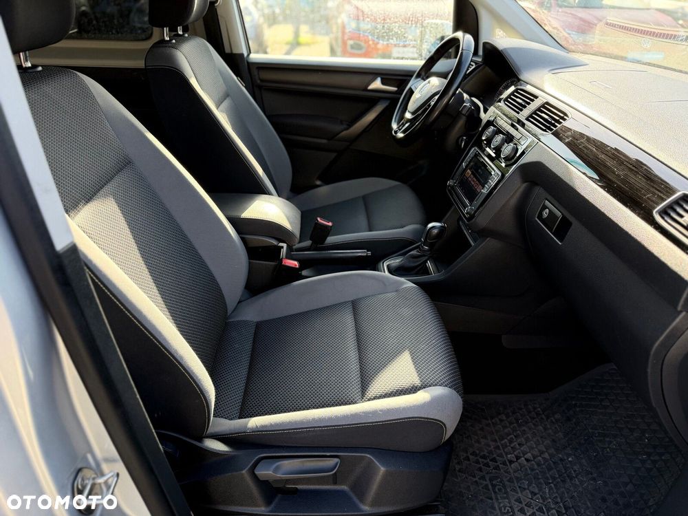 Volkswagen Caddy Maxi DSG - 22