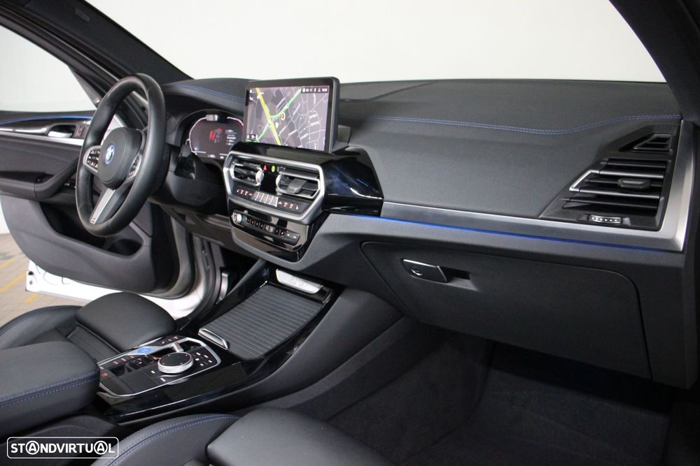 BMW iX3 M Sport Impressive - 10