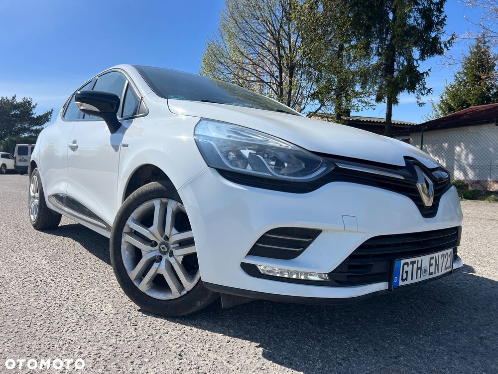 Renault Clio 1.2 16V 75 LIMITED - 12